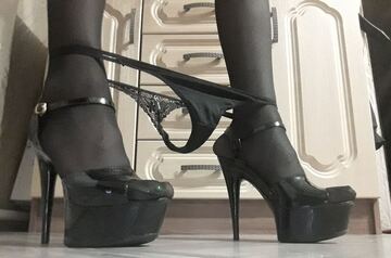 Полина